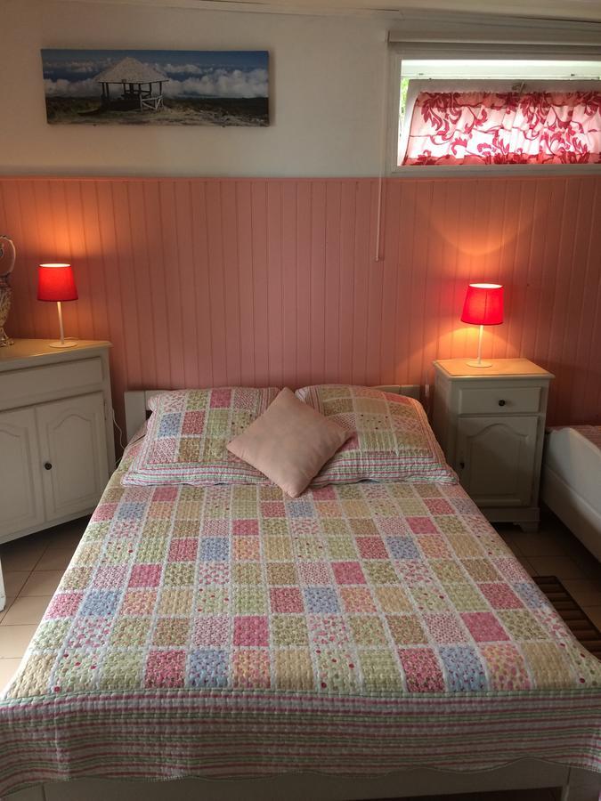 Bed and Breakfast Chez Mamie Les Avirons Екстер'єр фото